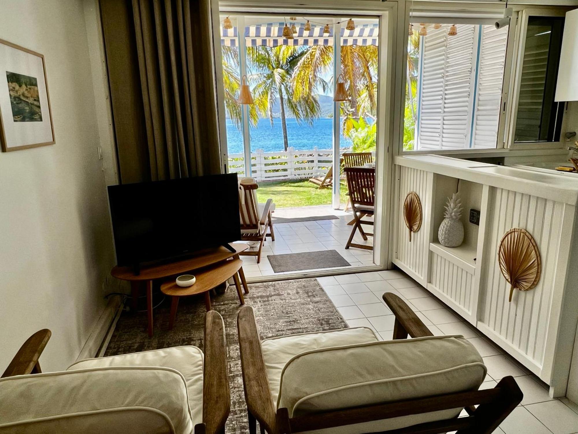Bungalow Sucrier, Les Pieds Dans L'Eau Terre-De-Haut Exterior foto