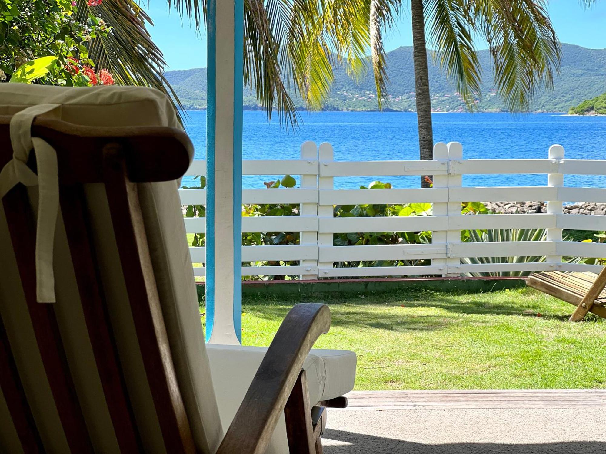 Bungalow Sucrier, Les Pieds Dans L'Eau Terre-De-Haut Exterior foto